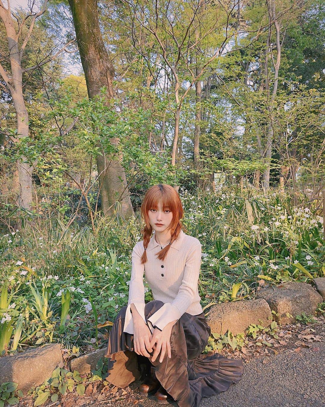 阿知波妃皇のインスタグラム：「🍀🌿」