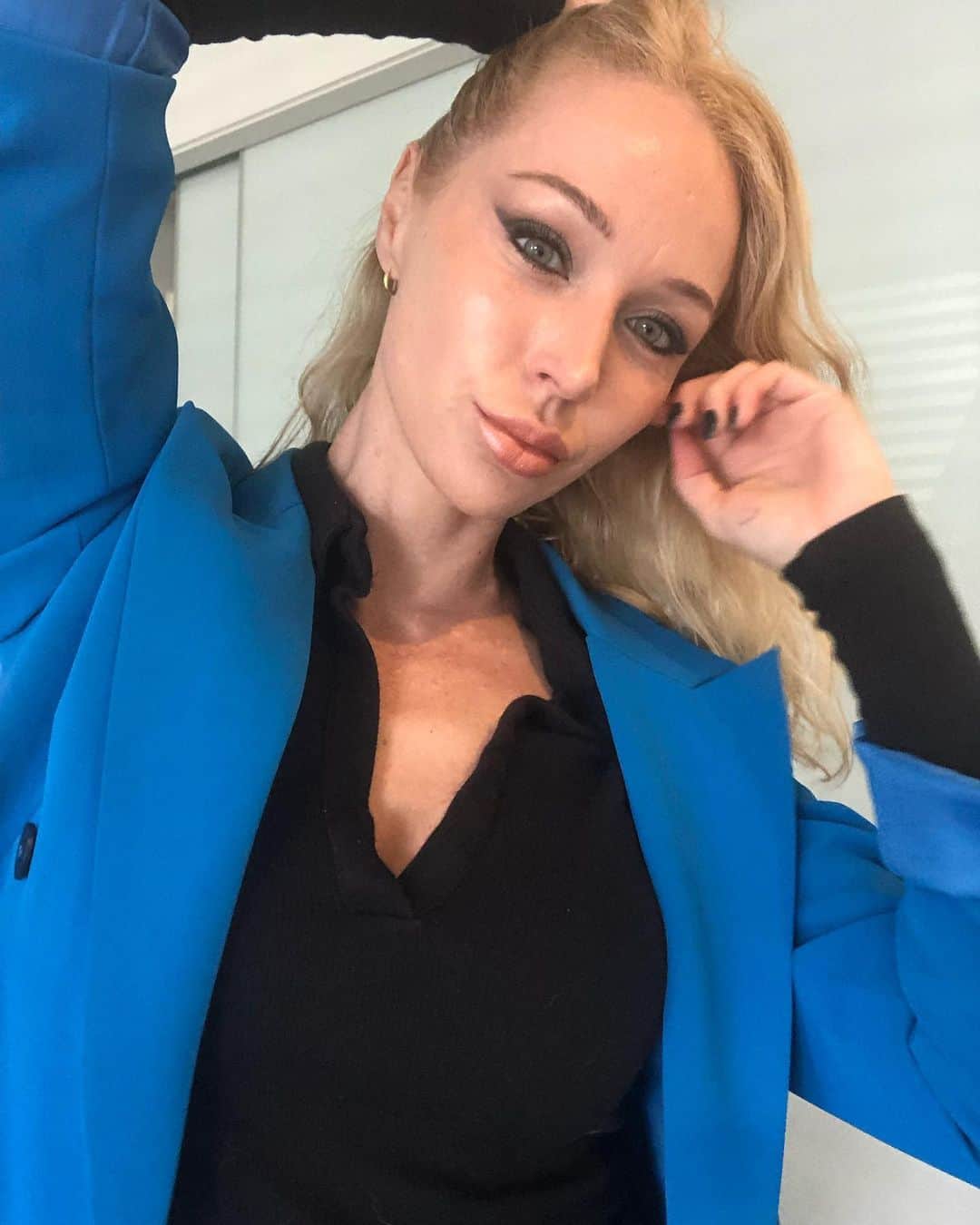 エミリー・スコットのインスタグラム：「💙」