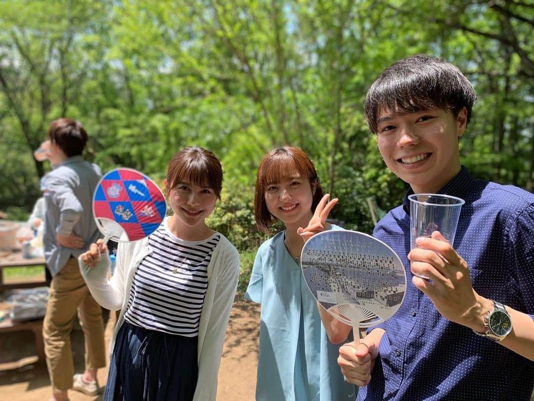 荒木美穂さんのインスタグラム写真 - (荒木美穂Instagram)「* * 同期の田中アナが、YBSを卒業して新たな道へ。  県外から来たわたしにとって、山梨で出来た大切な友達です。  この4年間、同期3人で作った思い出は人生の宝物💎✨️  これまでありがとう、これからもずーっと応援してるよ！！！  (写真3枚目以降は新入社員時代のもので、コロナ禍前です😌）   #山梨放送  #アナウンサー  #同期」4月1日 21時37分 - mihokitty34