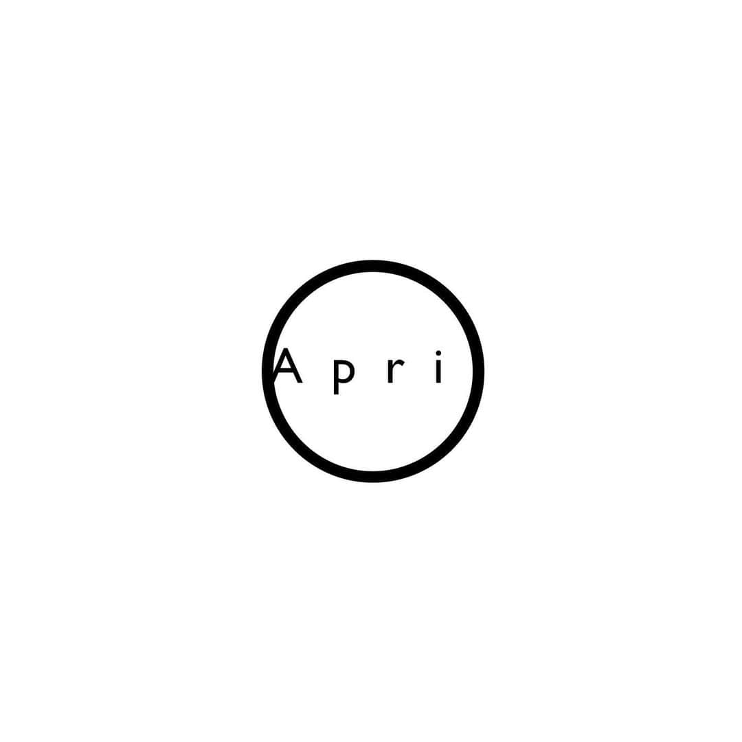のインスタグラム：「: : April : : ::」
