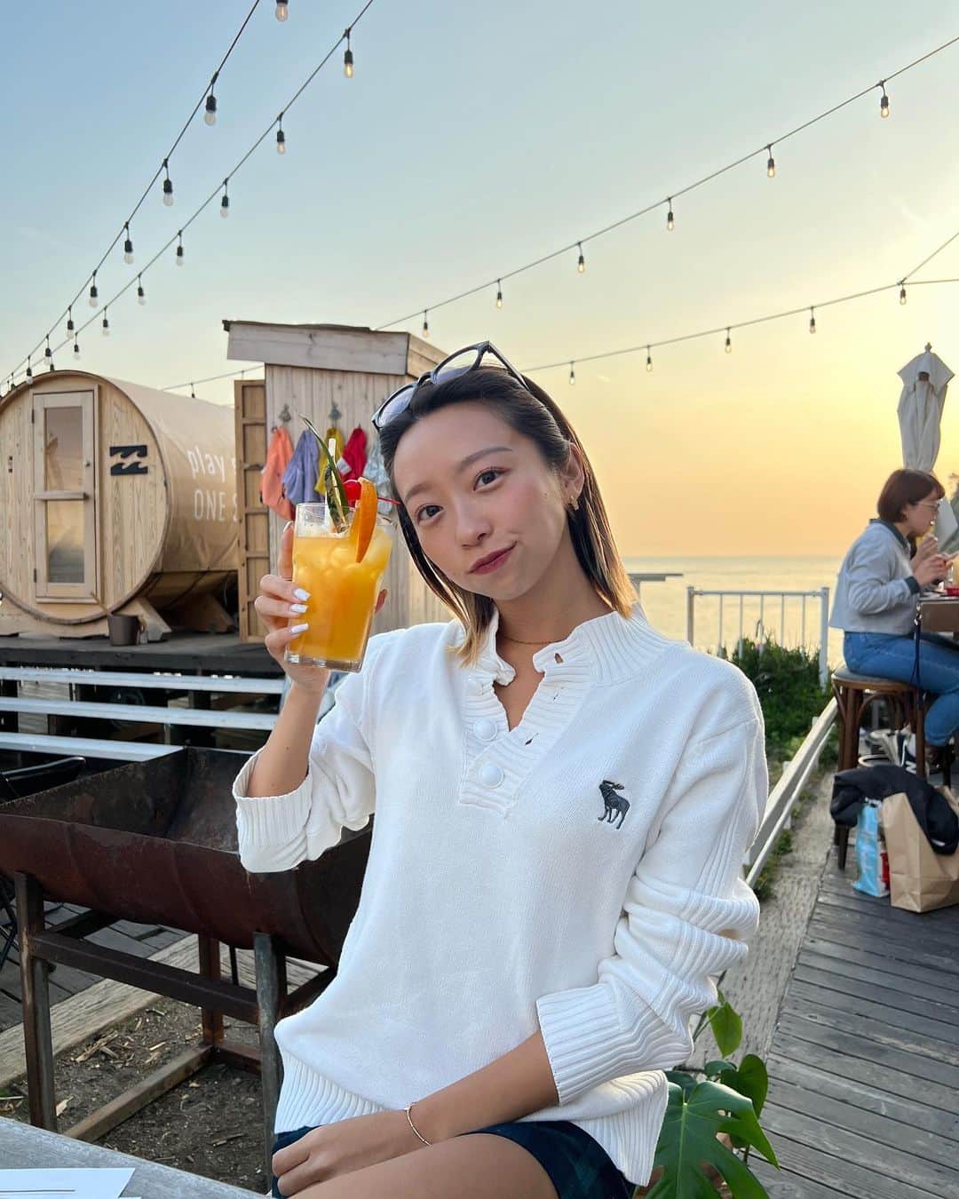 亀川萌絵子のインスタグラム：「1年ぶりsurfers⛱💙」