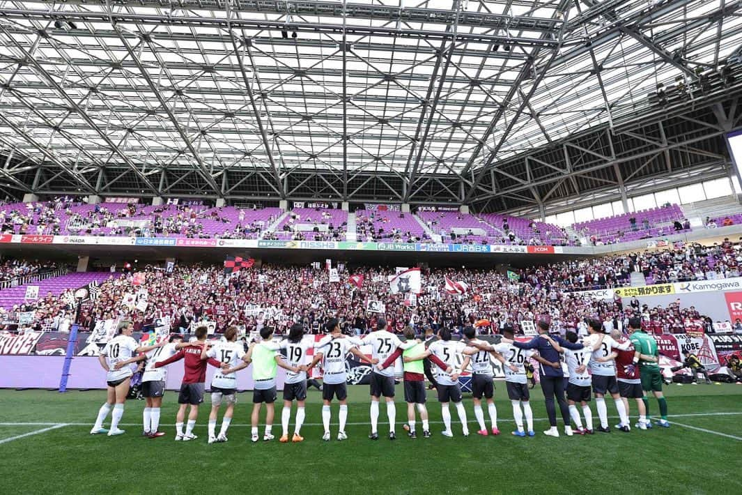 齊藤未月のインスタグラム：「. Another 3 points!!!  #visselkobe  #楽天モバイル #一致団結 #16」