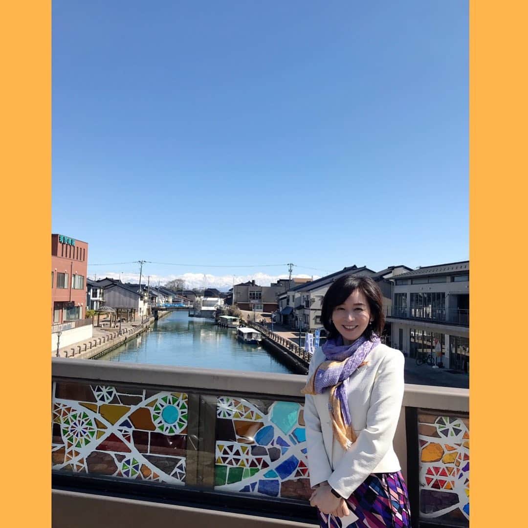 伊藤聡子さんのインスタグラム写真 - (伊藤聡子Instagram)「アップ♪の衣装は黄色のロングワンピースでした😊 差し入れにいただいたカスタードデニッシュに桜餡がトッピングされてました🌸 富山県射水市。青い海と空と立山連峰が最高でした✨✨✨ 富山湾の海の幸を使ったお寿司も素晴らしかったです✨✨✨ #メーテレアップ#射水市#海王丸パーク#立山連峰#伊藤聡子」4月1日 22時33分 - satokoito73