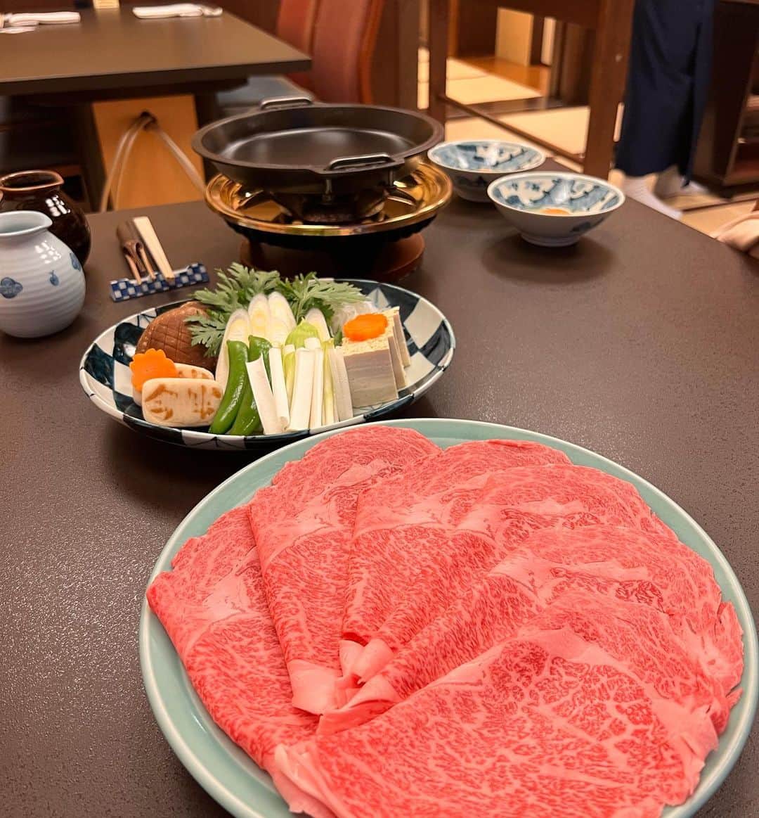加藤里奈さんのインスタグラム写真 - (加藤里奈Instagram)「⋆ 今年の誕生日はたんまりと食べました🥺  #ootd #fashion #instafood #instagram  #hairstyle #outfit #code #instafashion  #ファッション #撮影 #ヘアスタイル #ヘア  #コーディネート #コーデ #今日の服」4月1日 22時32分 - katoco0326