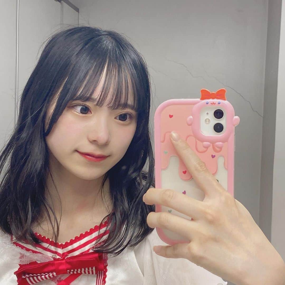三宅ゆりあのインスタグラム：「コメント返しする  #アイドル #アイドル衣装 #地下アイドル #地下アイドル好きと繋がりたい #05 #05line #jk #jkの素敵な思い出 #jkブランド #サクヤコノハナ #オレンジカラー」