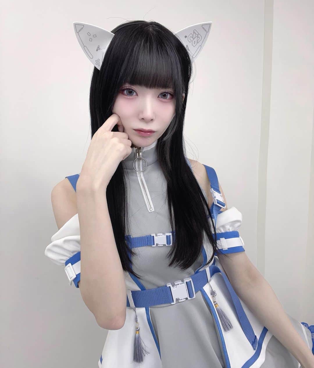 パン・ルナリーフィのインスタグラム：「⌖꙳✧˖ Limited Collaboration ⌖꙳✧˖   　　　✞ ililil ✞  　　　　　× 　　　　　 　˙˚꒰ঌメイドカフェ໒꒱˚˙  マジカルロリポップ  コラボメイド服の衣装モデルをしました✧˖  #ililil #マジカルロリポップ #メイドカフェ #コンカフェ #天使界隈」