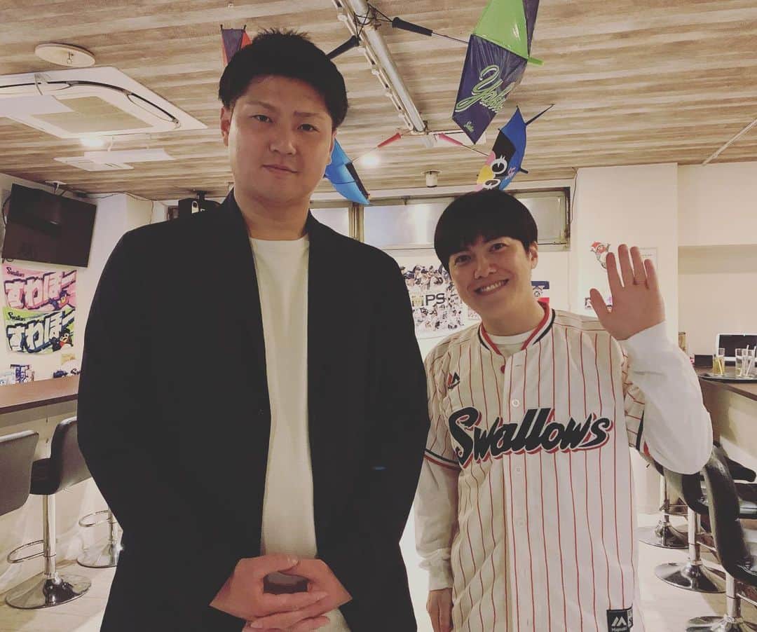溜口佑太朗のインスタグラム：「憧れのプロ野球選手、ヤクルトOBの寺島成輝さん！ 話がめちゃくちゃ上手でここでしか聞けない話ばっかで激おもしろでした！ でっか！ #swallows」