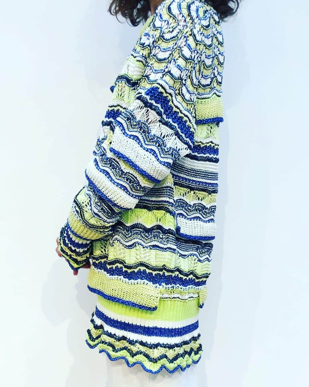 マラミュートさんのインスタグラム写真 - (マラミュートInstagram)「crazy knit 23SS BLUE 🧩💎🔵💬 #malamuteiii #knit」4月1日 22時55分 - odakha_official