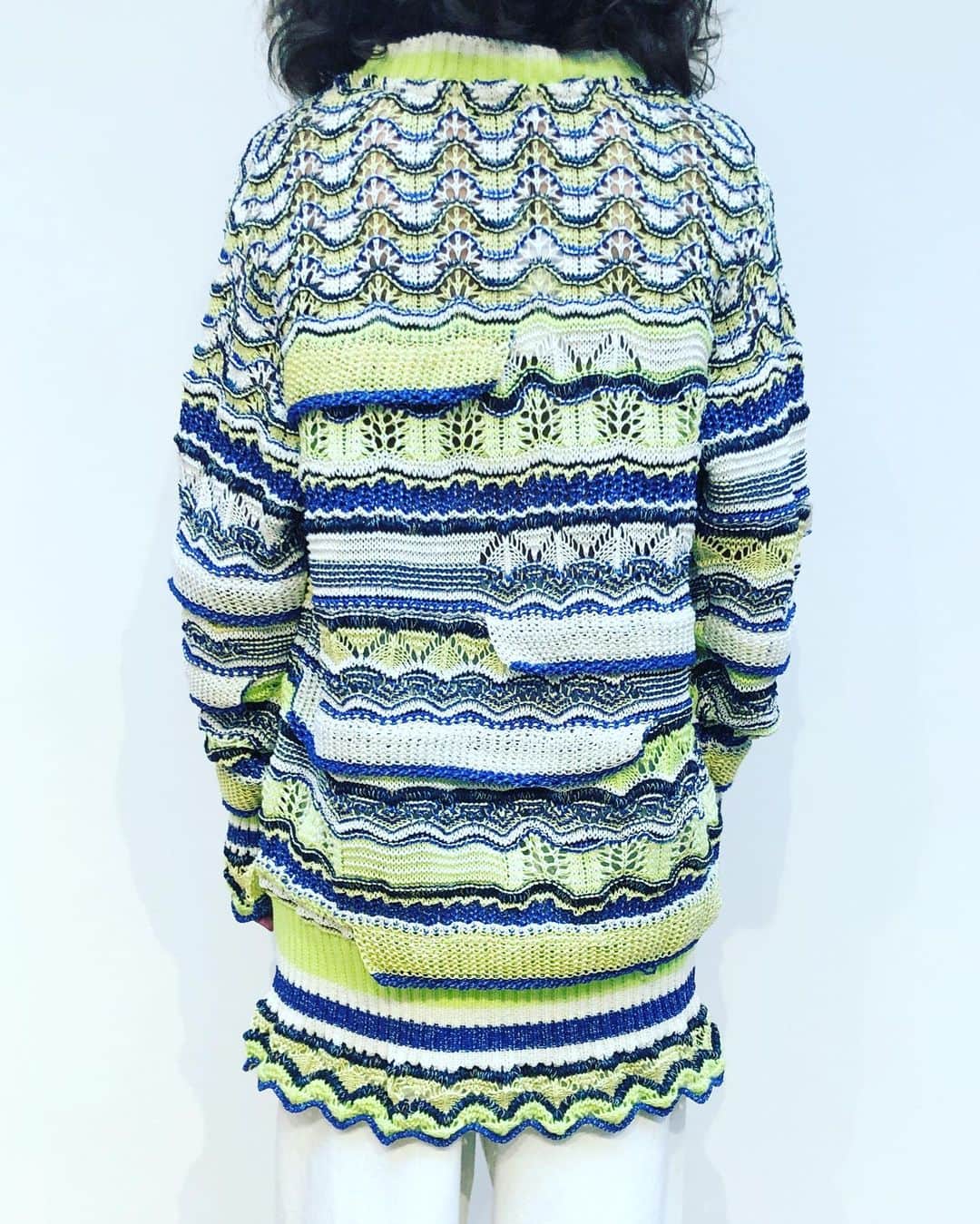 マラミュートさんのインスタグラム写真 - (マラミュートInstagram)「crazy knit 23SS BLUE 🧩💎🔵💬 #malamuteiii #knit」4月1日 22時55分 - odakha_official