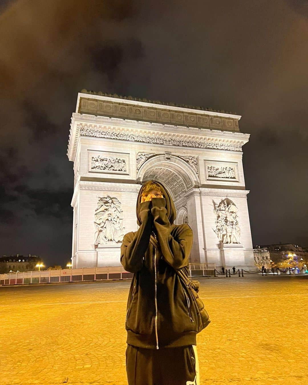 ヘチャンさんのインスタグラム写真 - (ヘチャンInstagram)「In Paris」4月1日 22時56分 - haechanahceah