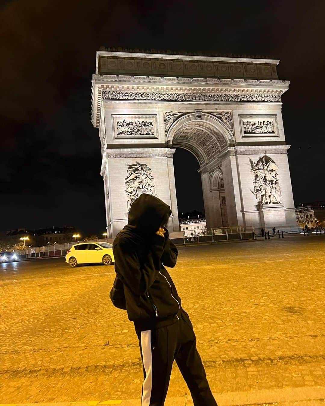 ヘチャンさんのインスタグラム写真 - (ヘチャンInstagram)「In Paris」4月1日 22時56分 - haechanahceah