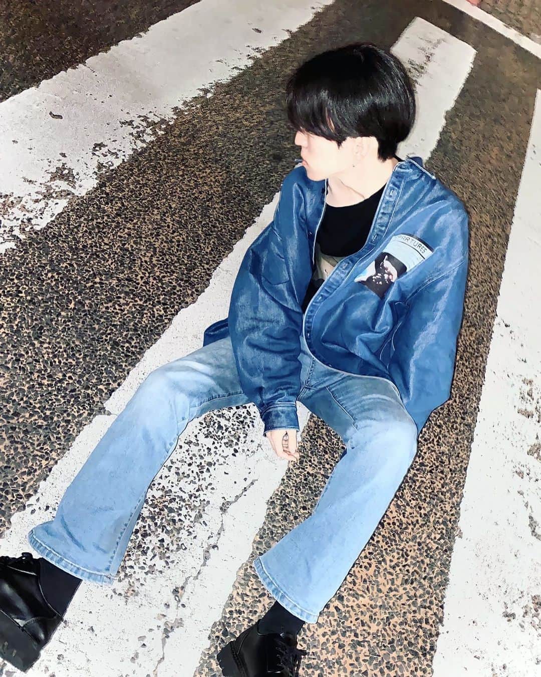 KOHEYのインスタグラム：「😏」