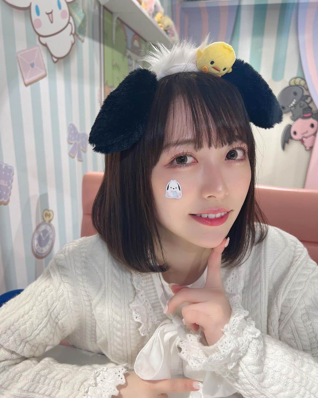 保科凜のインスタグラム：「ぽちゃっこが好きです૮ . ̫ . ა  サンリオはだれがすきー？？  ・ ・   #idol  #japaneseidol  #girl  #sanriopuroland  #like  #followme #instagram   #アイドル #ジャムズ #保科凜 #ポチャッコ  #サンリオ  #サンリオピューロランド  #自撮り  #ボブヘア」
