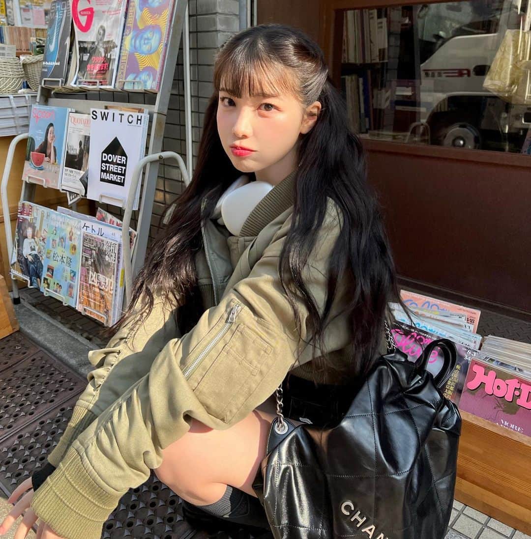 えみ姉のインスタグラム：「ㅤ 久しぶりの晴れにテンション上がって 本当珍しく散歩しよう！って かりん誘って代々木上原歩いた。笑 ㅤ」
