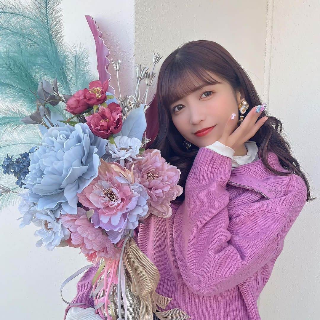 のインスタグラム：「今日、2023年4月1日。  名古屋からたった1人で上京してきて YouTubeに初めて動画を投稿してから ぴったり"６年"が経ちました🕊⋆*  まだまだこれからもやりたい事があって 進めてる事たくさんあるので７年目も コツコツ確実に、まじめに、頑張ります☺︎  大丈夫、人生一度っきり。やれる事しよ🔥  いつもいつでも私の事を 見守り、応援してくれるみんなの おかげで活動を続けられてます💭  本当に本当にいつもそばにいてくれて 支えてくれてありがとう🥹大好きです🥹❤︎」