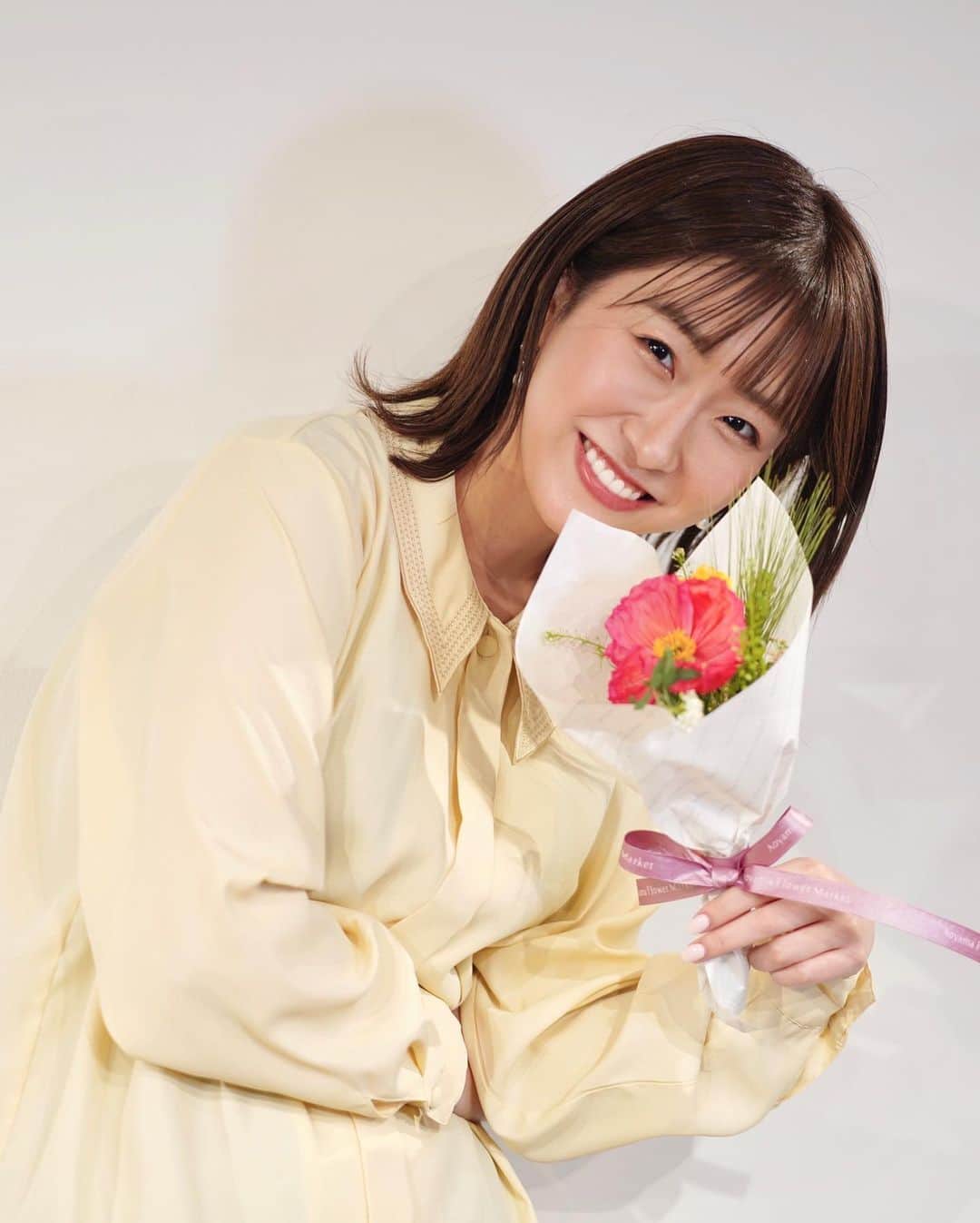 津田菜都美のインスタグラム：「* 新年度🌸早いなあー。新生活に新学期に新しい出会い。不安も自信も両手に持って。いいものになりますように！いいものにしていきましょう‪‪‪‪‪‪‪‪☺︎‬経験する景色を少しでも多く皆さんと共有できるといいなぁと。‬いっしょにがんばりましょ～う！」