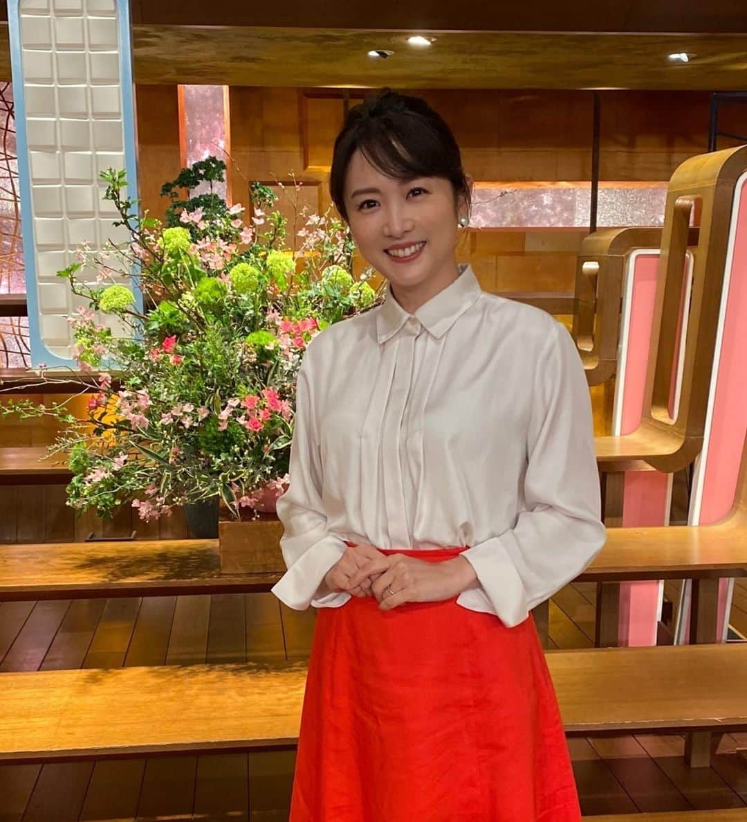 高島彩さんのインスタグラム写真 - (高島彩Instagram)「2023年4月1日 #サタデーステーション  本日もご覧いただきありがとうございました。  ヘアメイク @h.m.s.mika   ブラウス @moga_bigi_official  #高島彩」4月1日 23時28分 - aya.takashima_official_2021