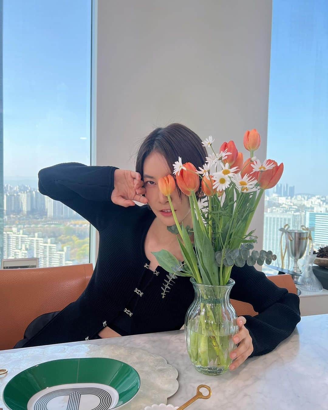 チン・ソヨンのインスタグラム：「꽃녀」