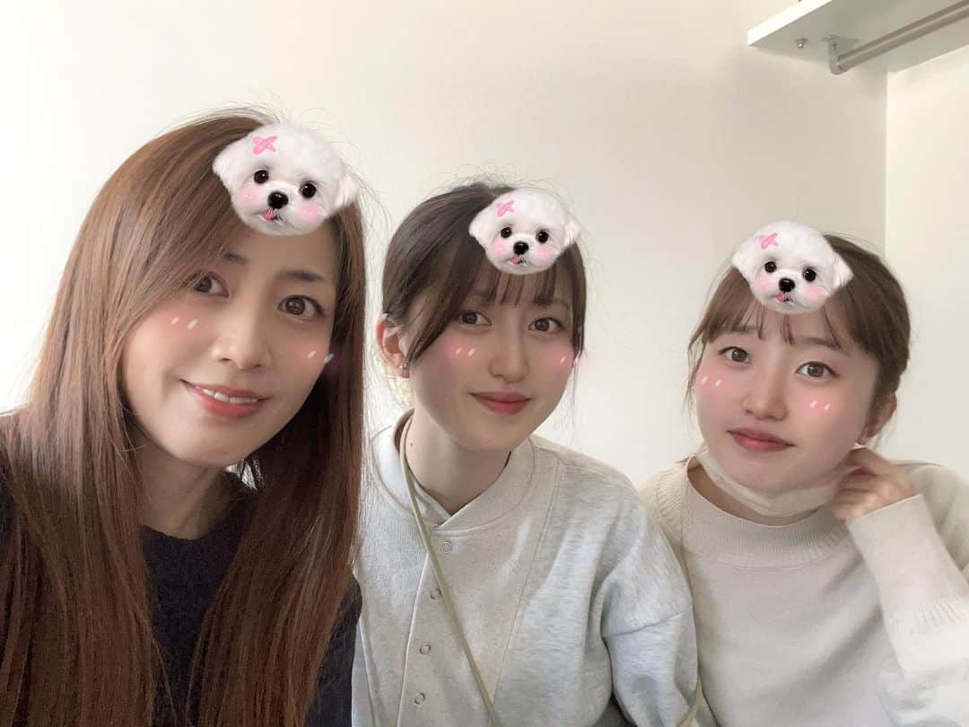 小林美香子のインスタグラム：「華ちゃんの引っ越し🌸 入学おめでとう㊗️  ばっ様も名古屋から🌸snowで遊んでみたよ。 #引っ越し #あらひぃふ #かわいいめいっこちゃん」