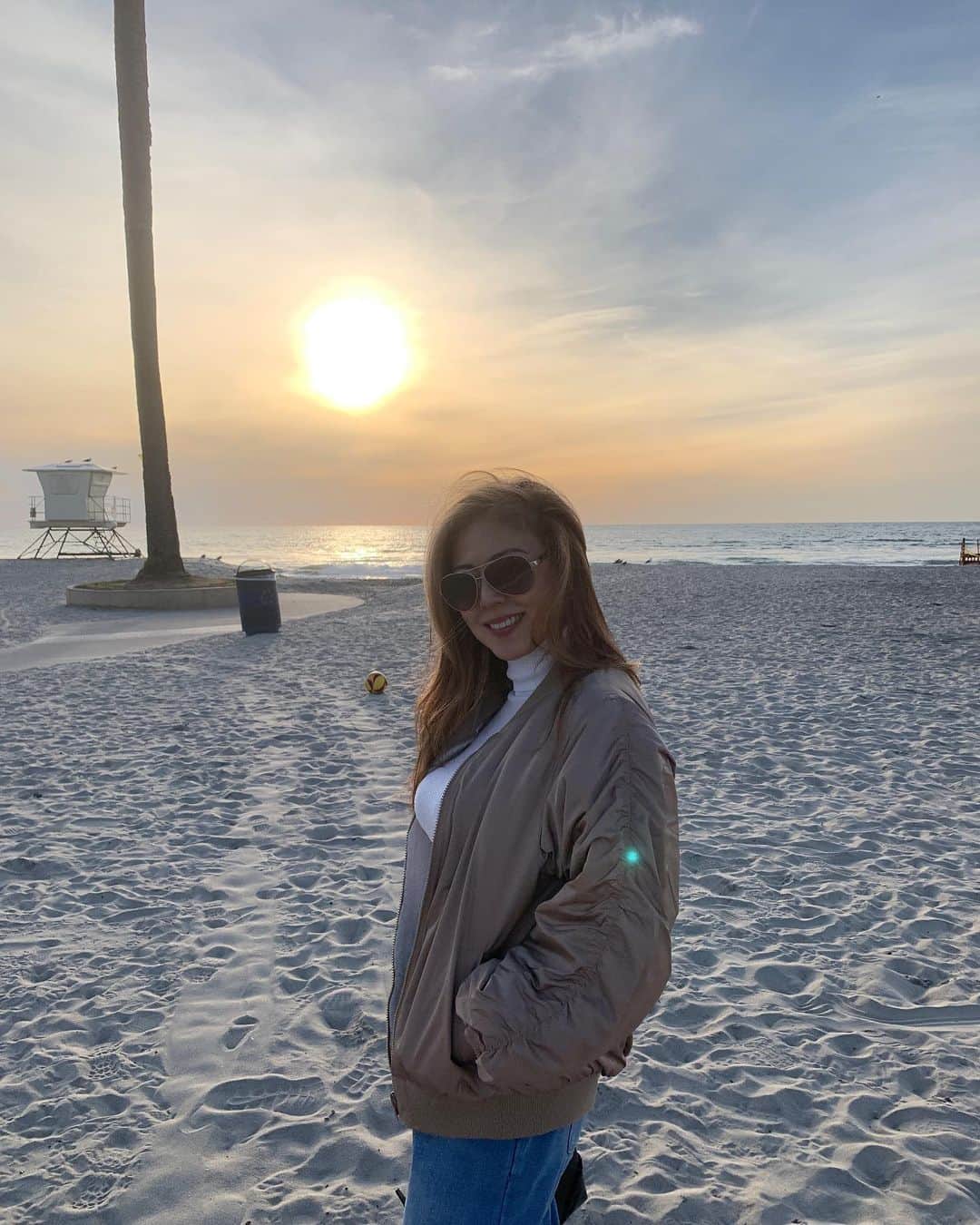 武田久美子さんのインスタグラム写真 - (武田久美子Instagram)「. ちょこっとBeachに行ってきました。  まったりとしたサンセットでした。  未だこちらも寒いですね。 私は元気にしております💜  #beach #sunset#まったり」4月2日 1時50分 - kumikotakedaofficial