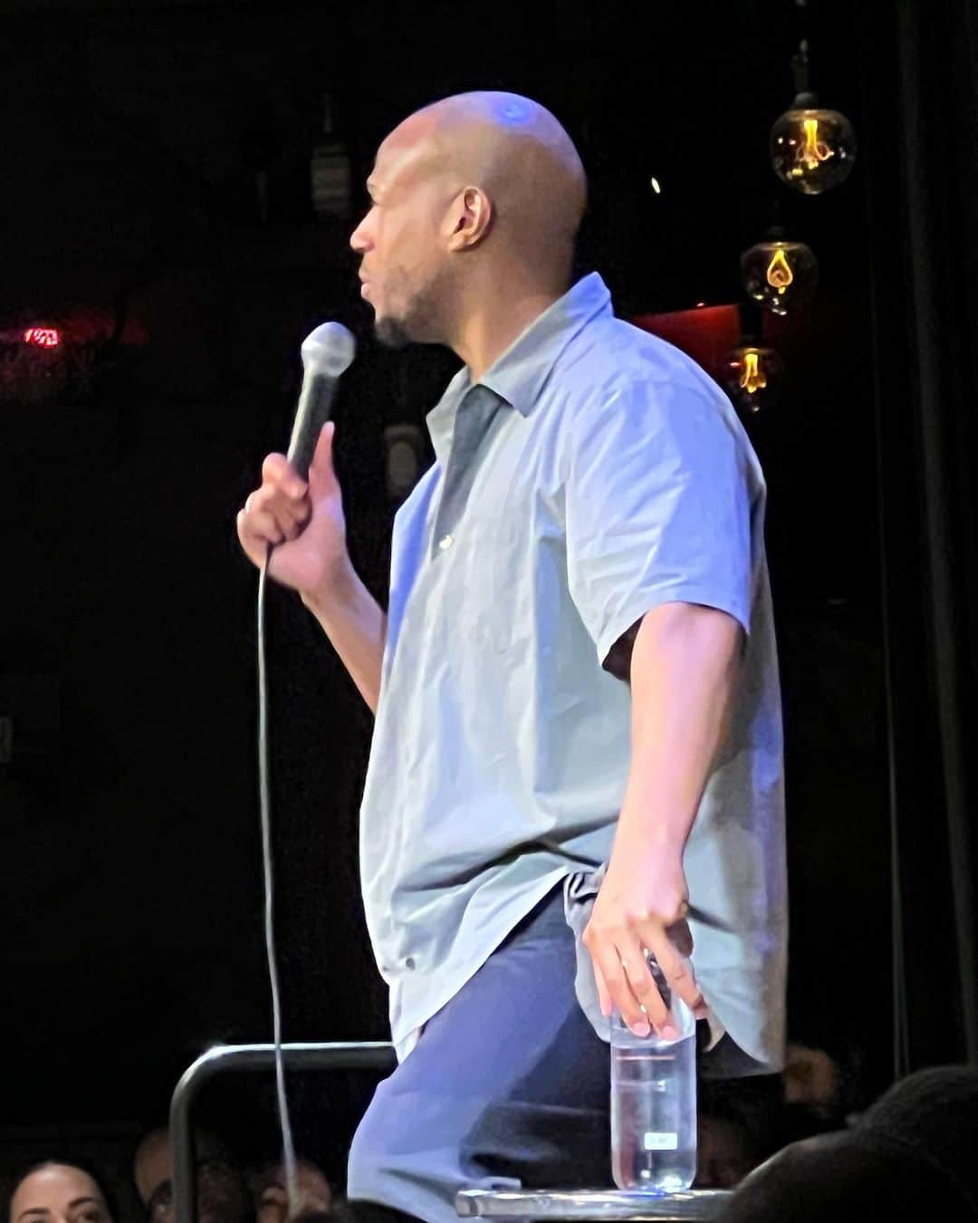 キーシャ・エップスのインスタグラム：「I can’t find the words to express the strength, heart and resilience you exuded last night but many of us walked away aching because of your pain but we also walked away in POWER because of your strength.   Marlon had 2 shows last night. He was told of his father’s passing when he got off stage from his 1st show. He found the strength & LOVE to make US all laugh while HE was in great pain during his 2nd show It was a tumultuous ride. One most of us in that crowd will never forget.  You even gave us jewels. God bless you brother🙏🏽  Rest in PEACE Pop Wayans for creating such a loving, powerful & strong knit family who brought laughter & light to the world…even in your departure.  Peace now 🕊️🙏🏽❤️  All our LOVE & prayer to The Wayans family❤️」