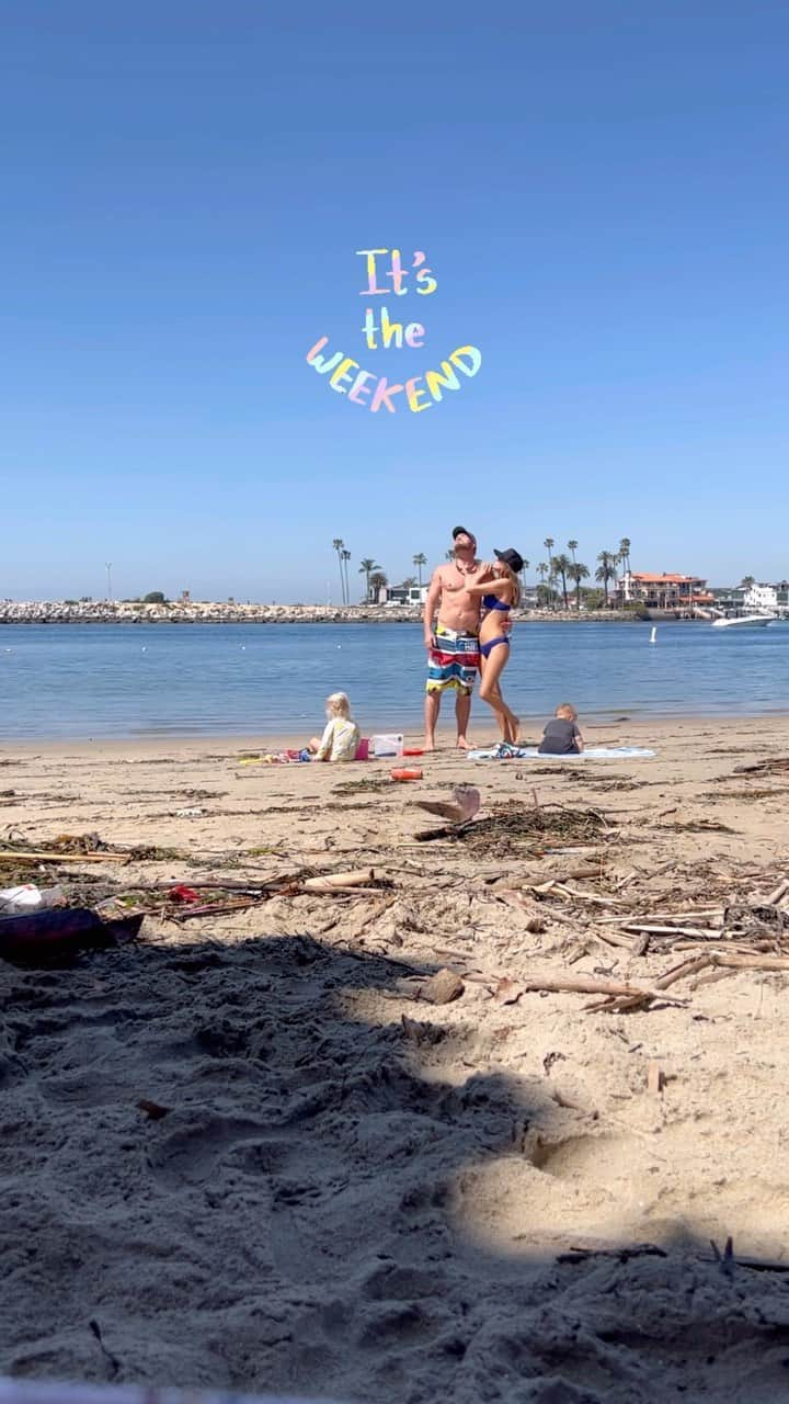 ケラン・ラッツのインスタグラム：「A SUNNY SATURDAY (finally 🤪) with my sweet fam!!! 😎☀️」