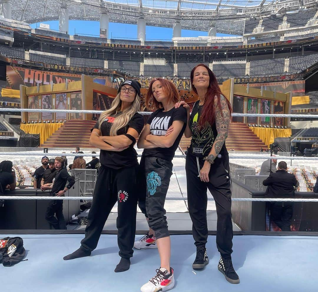 レベッカ・ノックスのインスタグラム：「For the last five years I’ve avoided getting too close to anyone that can be considered competition - I’ve been burnt too many times.  But after years of fighting alone, it feels good to walk into #wrestlemania side by side with two of the most groundbreaking women to ever do it. Two women I’m happy to call friends.   And tonight, on the grandest stage of them all, we’re gonna kick the heads off damage control for good.」