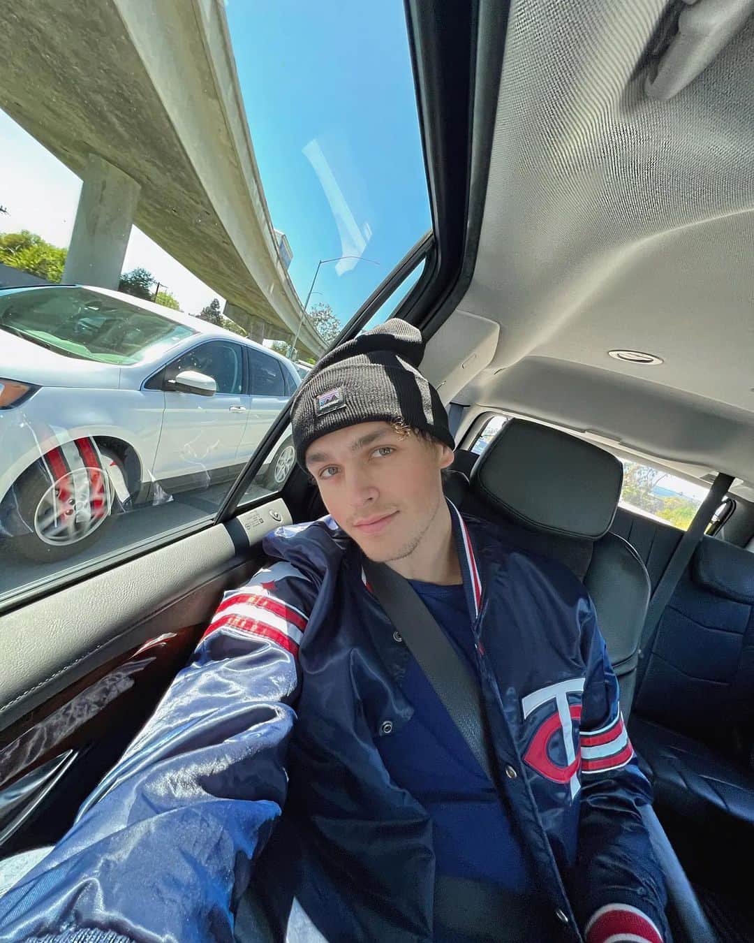 Jonahmaraisさんのインスタグラム写真 - (JonahmaraisInstagram)「happy cuz baseball season is back :)」4月2日 6時05分 - jonahmarais