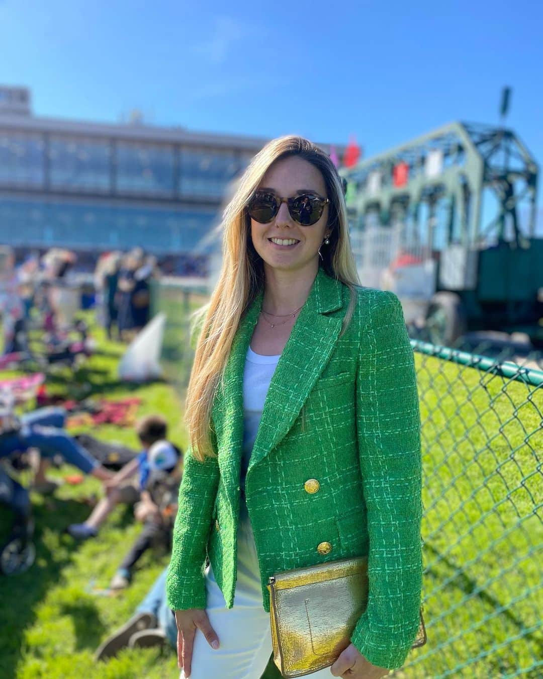 ミカエル・ミシェルのインスタグラム：「Arkansas Derby Day 🍀☀️  #jeromedreyfuss #horseracing  @oaklawnracingcasinoresort #enjoythelife」