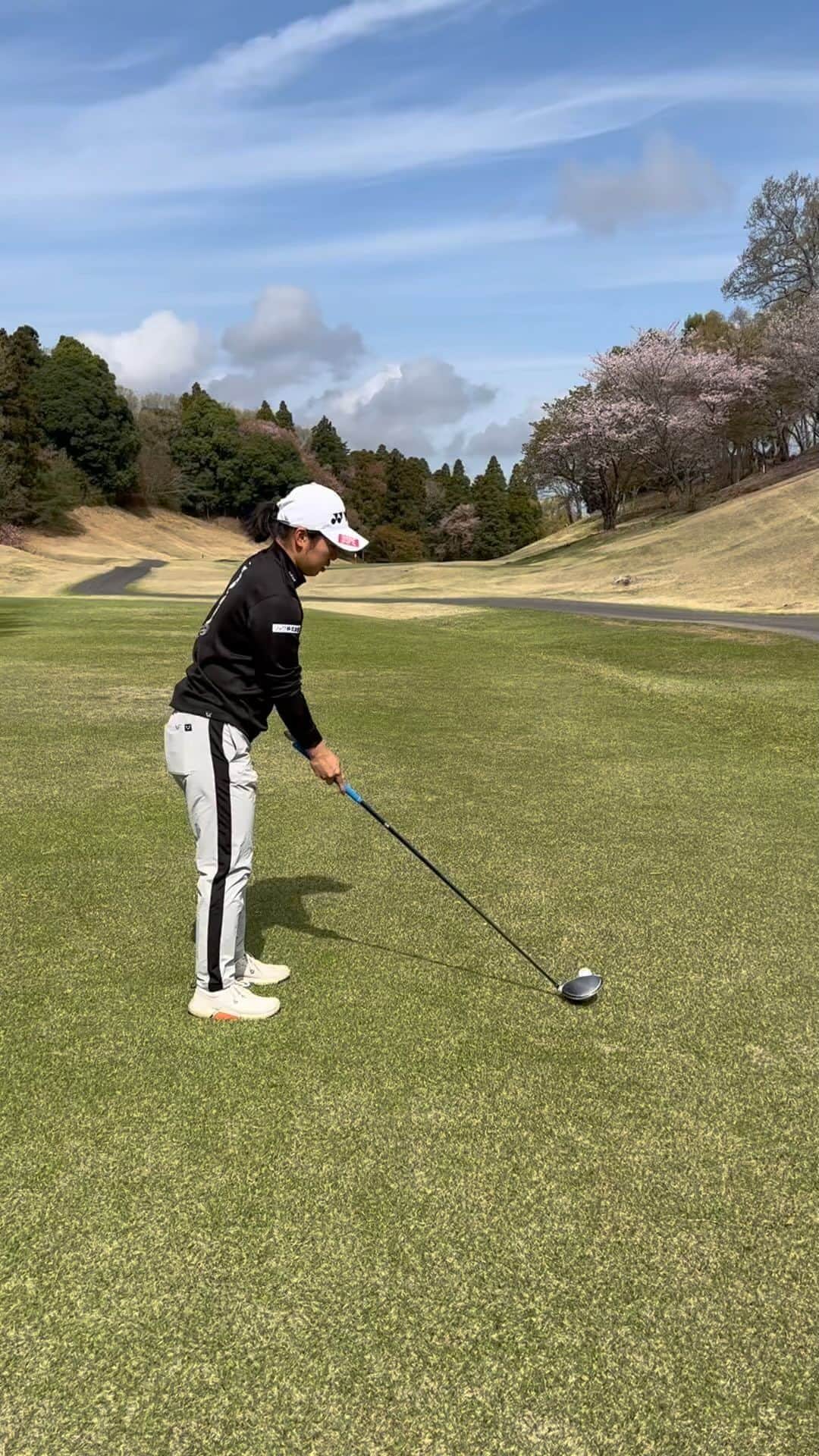 乗富結のインスタグラム：「. この度、4月6日より開催されるステップアップツアーの 「Hanasaka Ladies Yanmar Golf Tournament」 に、推薦をいただき出場できることになりました。 このような素晴らしい機会をいただき、本当に感謝しかありません。 今取り組んでいることを試しながら、感謝の気持ちをプレーでお返しできるように頑張りたいと思います✨  #LPGA #ステップアップツアー #ヤンマー #Yanmar #ハナサカレディス　 #琵琶湖カントリークラブ #スカイA  #ジーオーピー　#リック #ナカノ商会 #DSPE #yonex  #bullandbull」