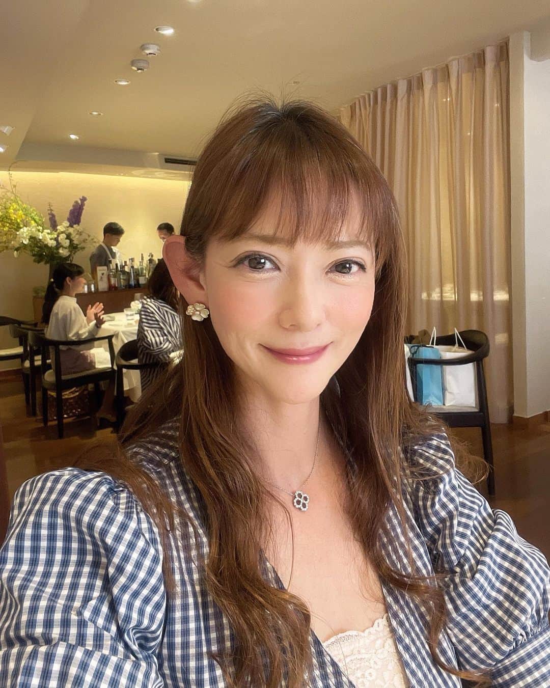 のインスタグラム：「純青ちゃんとランチ🍽🥂 @junsei.miyama  ・ ・ 美容番長（勝手に命名😆）の彼女から、オススメの美容法を教えてもらったり、近況報告なんかで3時間あっという間❣️ ・ ・ 少し早目のお誕生日祝いもかねて、優雅な週末ランチ✨ ・ ・ お料理もいつも通り美味しゅうございました😊💕 @jinbo_minamiaoyama  #jinbo南青山 #イタリアン #南青山グルメ #贅沢ランチ #優雅な時間 #お誕生日おめでとう #チーム美魔女 #美魔女5期生 #美魔女6期生 #美容女子 #美容好きな人と繋がりたい  #アラフィフ #アラフォー #アラフィフ女子 #箕輪玖美」