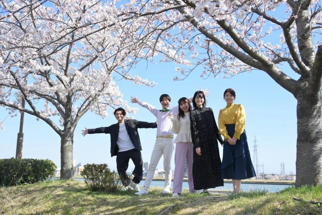 Kaedeさんのインスタグラム写真 - (KaedeInstagram)「放送終了後に満開の桜を観に行きました🌸 #なじラテ。」4月2日 7時46分 - kaede_ngc