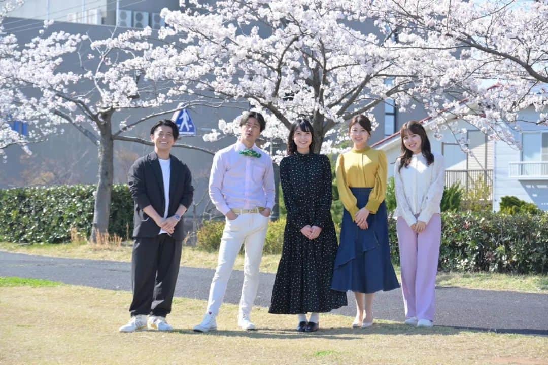 のインスタグラム：「放送終了後に満開の桜を観に行きました🌸 #なじラテ。」