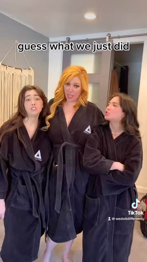 のインスタグラム：「Are you daydreaming of @laurenfillsup @iamchloesurreal and @wildesexual_ ? 😍  Stream their scenes on #AdultTimeCom #linkinbio」