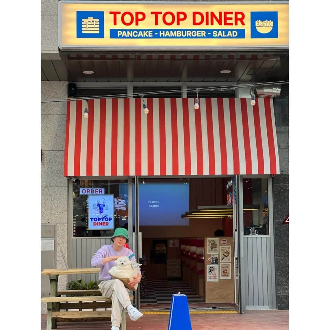 イ・ゴンミョンのインスタグラム：「드디어 #탑탑다이너 방문!!! #육즙 넘치는 버거 #옥수수향 넘치는 스프 #하남맛집 인정합니다!!! #하마터면웨이팅할뻔」
