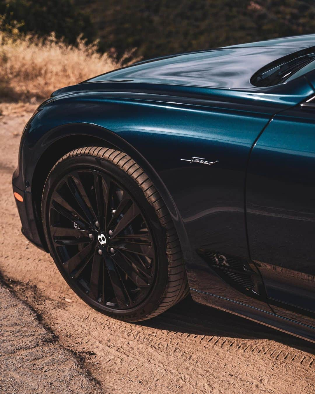 ベントレーさんのインスタグラム写真 - (ベントレーInstagram)「Objects in shot are larger (and faster) than they appear. #ContinentalGT #Speed #WorldOfBentley | 📷: @bentleybeverlyhills  _ #Bentley Continental GT Speed (W12) WLTP drive cycle: combined fuel consumption: 20.6 mpg (13.7 l/100 km), combined CO₂: 311 g/km」4月2日 18時28分 - bentleymotors