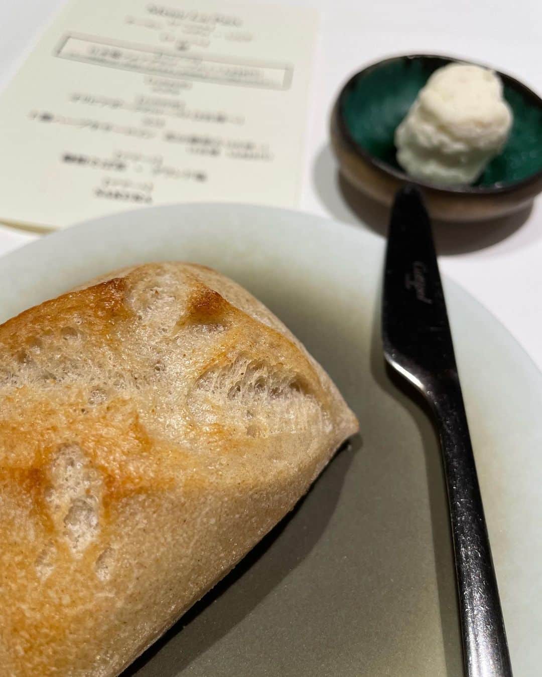 南キカさんのインスタグラム写真 - (南キカInstagram)「La Paix 🇫🇷🍴𓈒𓂂𓏸  今日は両親のお誕生日のお祝いで 家族でランチ行ってきたよ𓇬   集まると笑いが絶えない時間が本当に大好き😂 毎年お店探してくれる妹にも感謝よ𓆩 🫶🏻𓆪  来年もこの先もずーっとお祝いできるように まだまだ元気で長生きしてね✨ あっぱとおんまの娘で生まれて幸せです🫸🏻🩵🫷🏻  このお店のお料理もすごく美味しかった！ ありがとうございました👨🏻‍🍳 家族写真撮り忘れたなぁ。」4月2日 18時35分 - kik_____a_