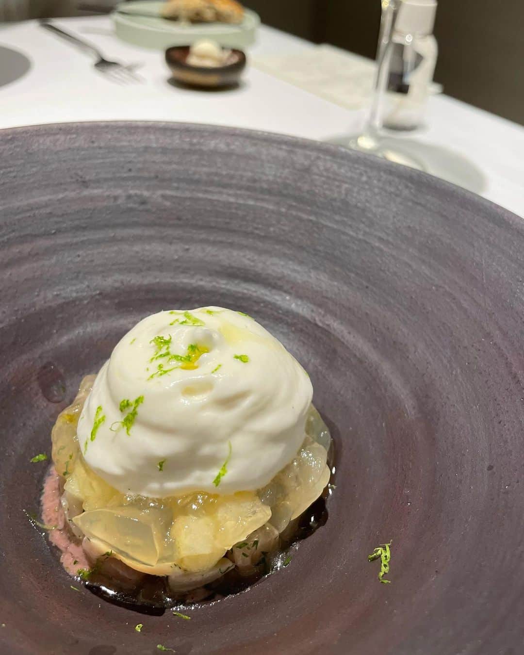 南キカさんのインスタグラム写真 - (南キカInstagram)「La Paix 🇫🇷🍴𓈒𓂂𓏸  今日は両親のお誕生日のお祝いで 家族でランチ行ってきたよ𓇬   集まると笑いが絶えない時間が本当に大好き😂 毎年お店探してくれる妹にも感謝よ𓆩 🫶🏻𓆪  来年もこの先もずーっとお祝いできるように まだまだ元気で長生きしてね✨ あっぱとおんまの娘で生まれて幸せです🫸🏻🩵🫷🏻  このお店のお料理もすごく美味しかった！ ありがとうございました👨🏻‍🍳 家族写真撮り忘れたなぁ。」4月2日 18時35分 - kik_____a_