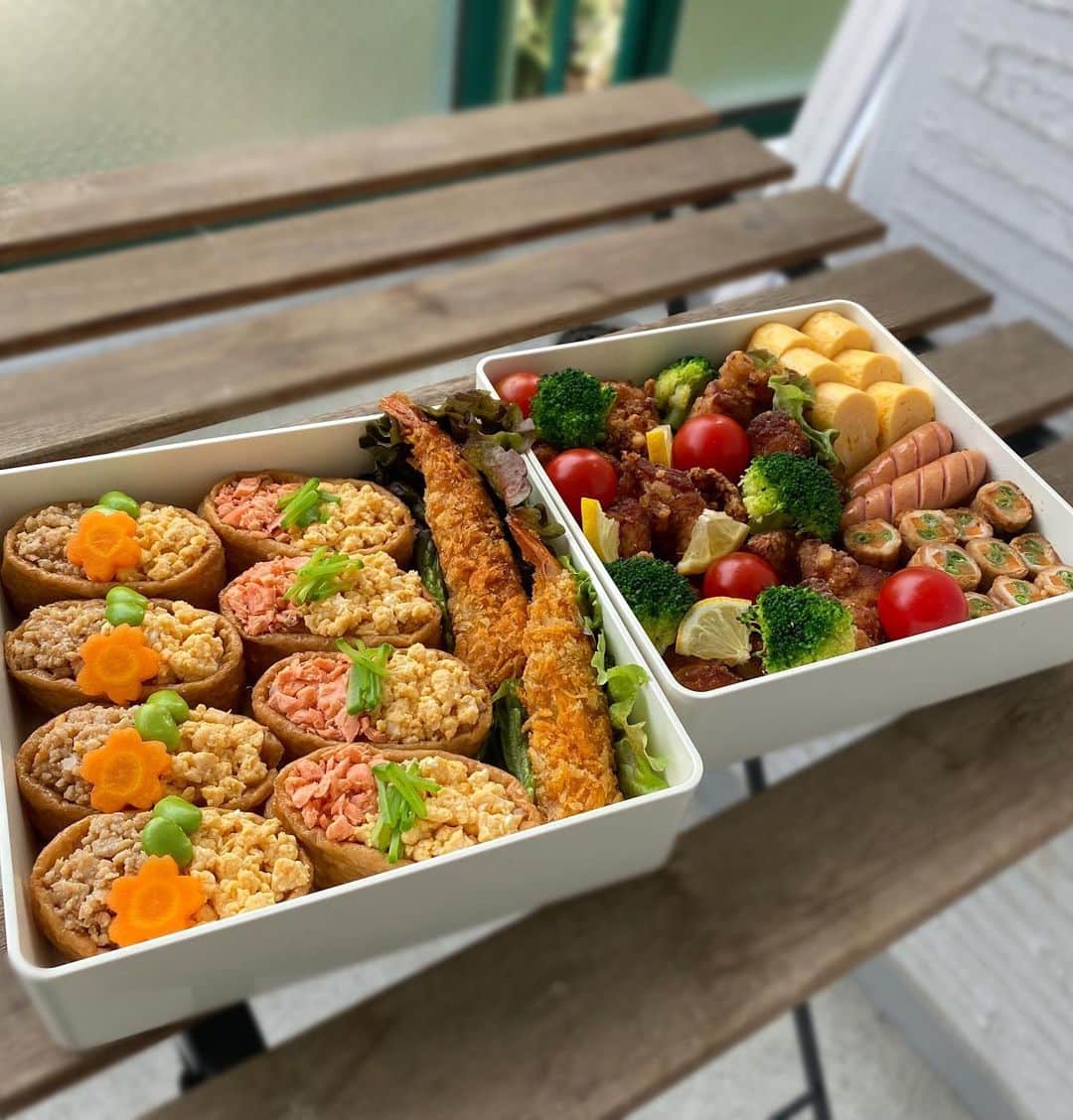 福見真紀のインスタグラム：「今年もお花見弁当作りました🍱🌸  今年はお稲荷さん🍙 毎年なにを作るか考えるのが密かな楽しみです☺️  もう桜は葉桜になってしまってた… 儚いね🥺また来年！！🌸  #お花見弁当 #お花見」