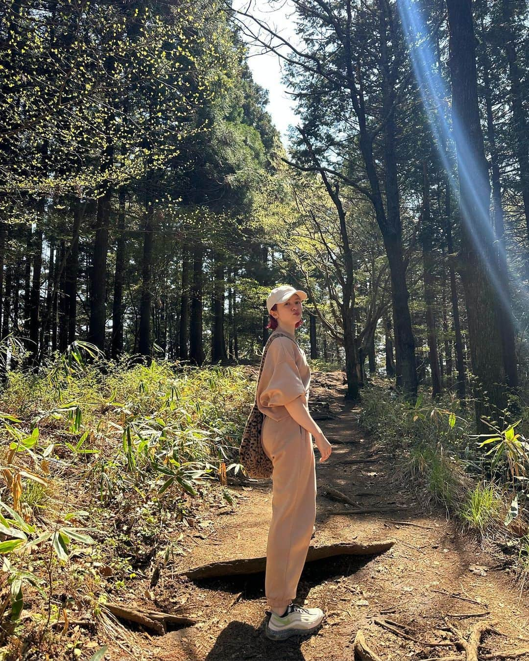 ガーダオ・メラニーさんのインスタグラム写真 - (ガーダオ・メラニーInstagram)「⛰🌱 体力は無限なり！♾」4月2日 19時09分 - melaniegrdt