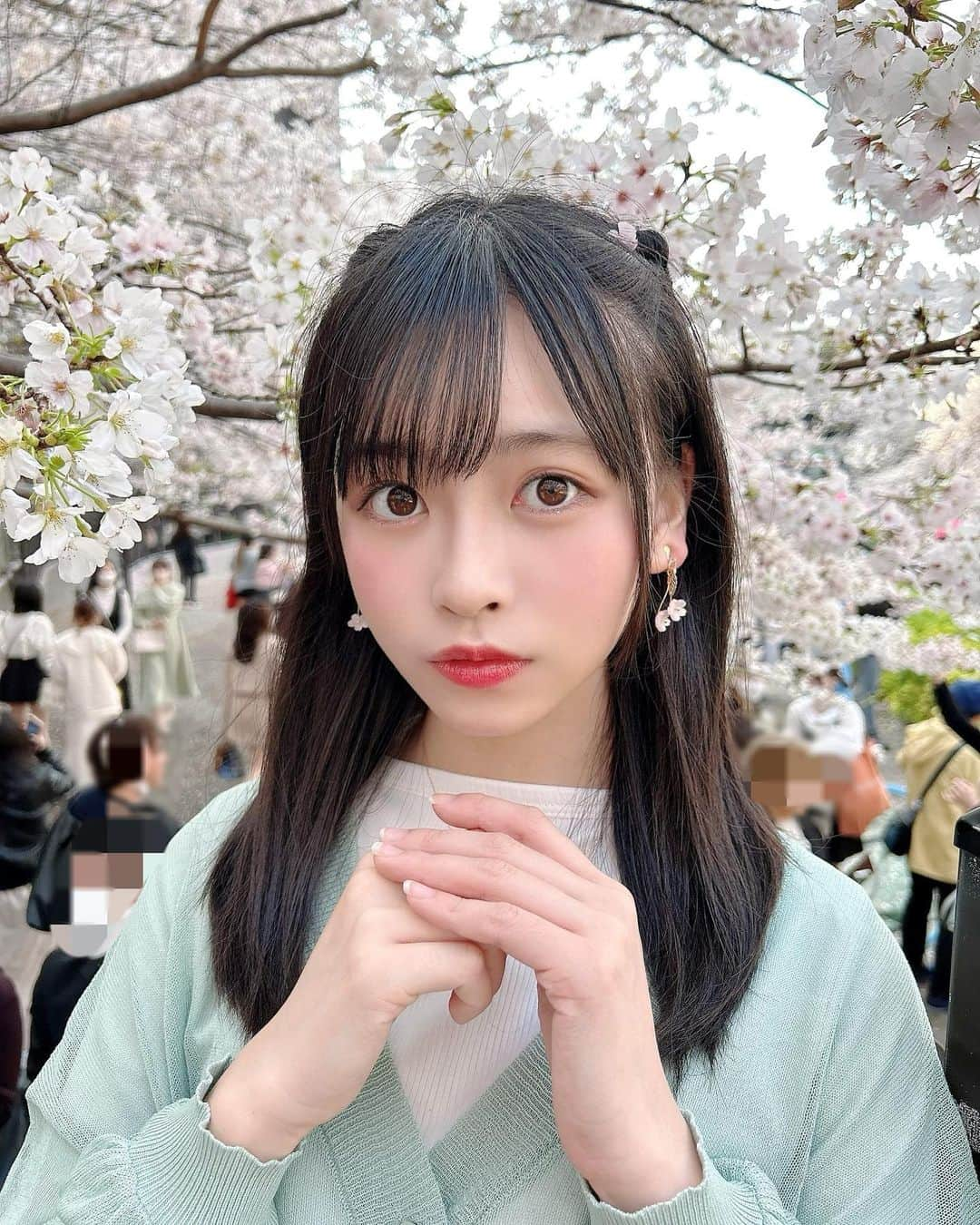 AIRIさんのインスタグラム写真 - (AIRIInstagram)「19歳になりました🌸 . .  #PiXMiX #アイドル #idol #偶像 #誕生日 #桜 #春 #19 歳 #17 #4月 #my #Birthday #April #cherryblossom #Spring #eighteen #生日 #十九岁 #カーディガン #fashion #code」4月2日 19時22分 - aylin200442