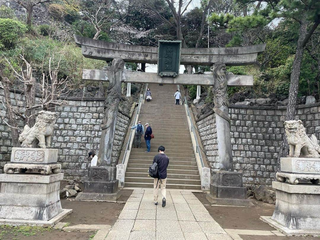 原アンナのインスタグラム：「神社とか、縁起の良い日とか意識するのが好きな私😊  先月、縁起の良い日に、初めて#品川神社 に行ってきました✨✨ 早速お仕事も順調で御利益あった気がする🙌✨✨  今日も#一粒万倍日 と#寅の日 が重なる縁起の良い日なので写真のお裾分け♡」