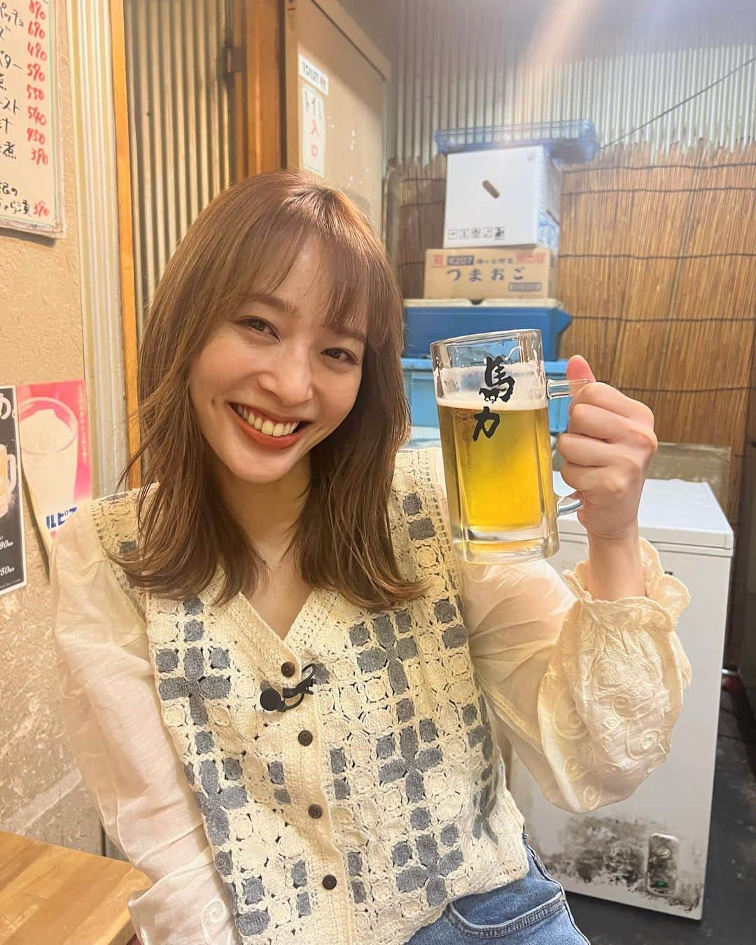 神部美咲のインスタグラム：「大阪杯馬券的中祝勝会💜  競馬ファンに愛される馬力さんで YouTube撮らせて頂きました♪  東スポ記者さんの まりえちゃんとただ食べて飲んでます💜  お楽しみに💙」