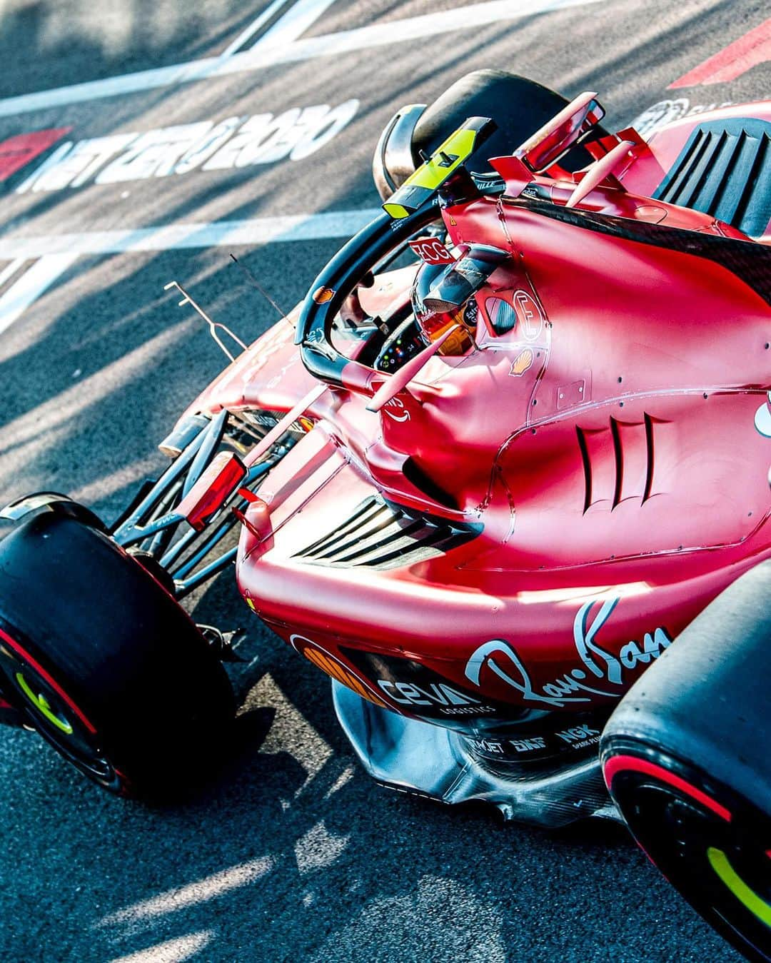 カルロス・サインツJr.さんのインスタグラム写真 - (カルロス・サインツJr.Instagram)「Good start and solid comeback after an unlucky situation with first red flag. It was a good race overall, but the penalty ruined it all and I don’t agree with it. Very difficult to digest, but I’ll take the positives and focus on the next race.  Buena salida y remontada tras la mala suerte con la primera bandera roja. Carrera positiva, pero la sanción lo ha arruinado todo y no la comparto. Es muy difícil de digerir, pero me quedaré con lo bueno y a pensar en la próxima carrera.  - @scuderiaferrari  #Carlossainz #F1 #AusGP」4月2日 19時34分 - carlossainz55