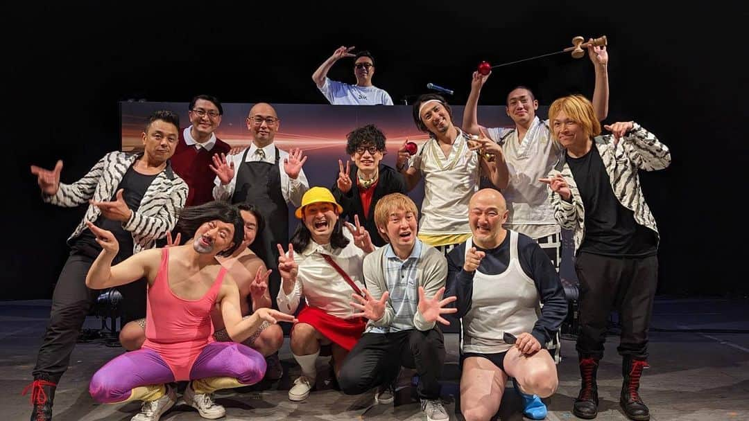 松田洋昌のインスタグラム：「ノンバーバルライブ『TATSUJIN』 くまだバンバンハイキングの3組の宴会芸ユニット『ENKAI』 宜しくどうぞ🙏 #くまだまさし #もりやすバンバンビガロ #ハイキングウォーキング #宴会芸 #ジャグリング #ノンバーバル」