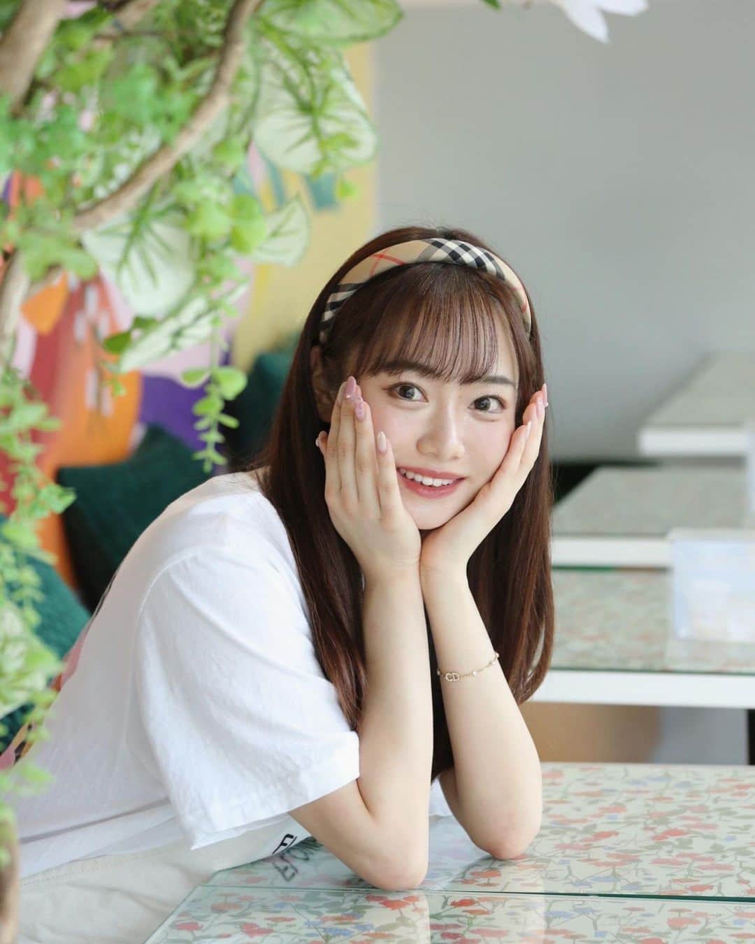 かわぎしるなのインスタグラム：「. 1日店長、本日締切となります🙌🏻 インスタのDMにて、予約受付中です！ 本名とリスナー名(SHOWROOMを見てくださってる方)をお送りください💐 ご予約お待ちしております🥰  日時:4月16日(日)16時頃〜 場所:FLOWERS BAKE&ICECREAM  参加費:2000円(フード＋ワンドリンク＋お土産)」