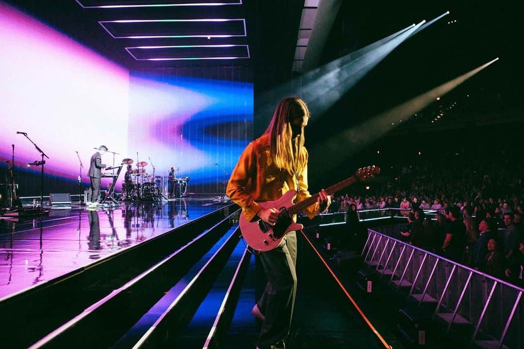 Maroon 5さんのインスタグラム写真 - (Maroon 5Instagram)「A LITTLE MORE FOR LITTLE YOU • NIGHT 4 CONT’D • #M5LV」4月2日 11時34分 - maroon5