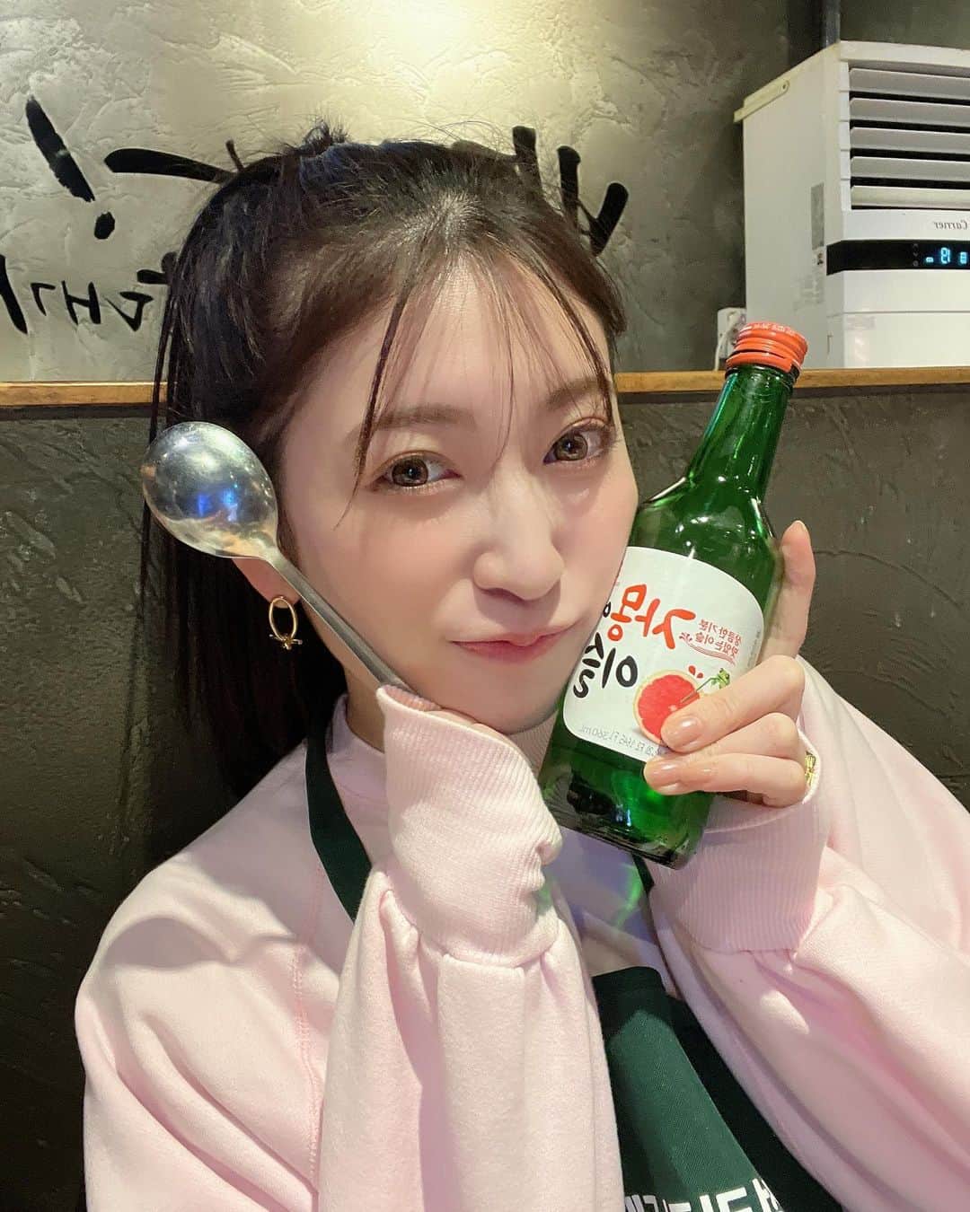 吉田朱里のインスタグラム：「美味しいものいっぱい食べて ぷくぷくになって帰ってきたきました🐖🐷🐽 #韓国」