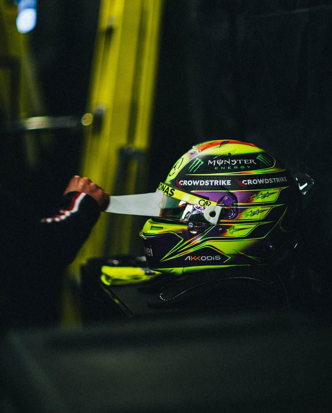 ルイス・ハミルトンさんのインスタグラム写真 - (ルイス・ハミルトンInstagram)「The hunt is on.」4月2日 12時49分 - lewishamilton