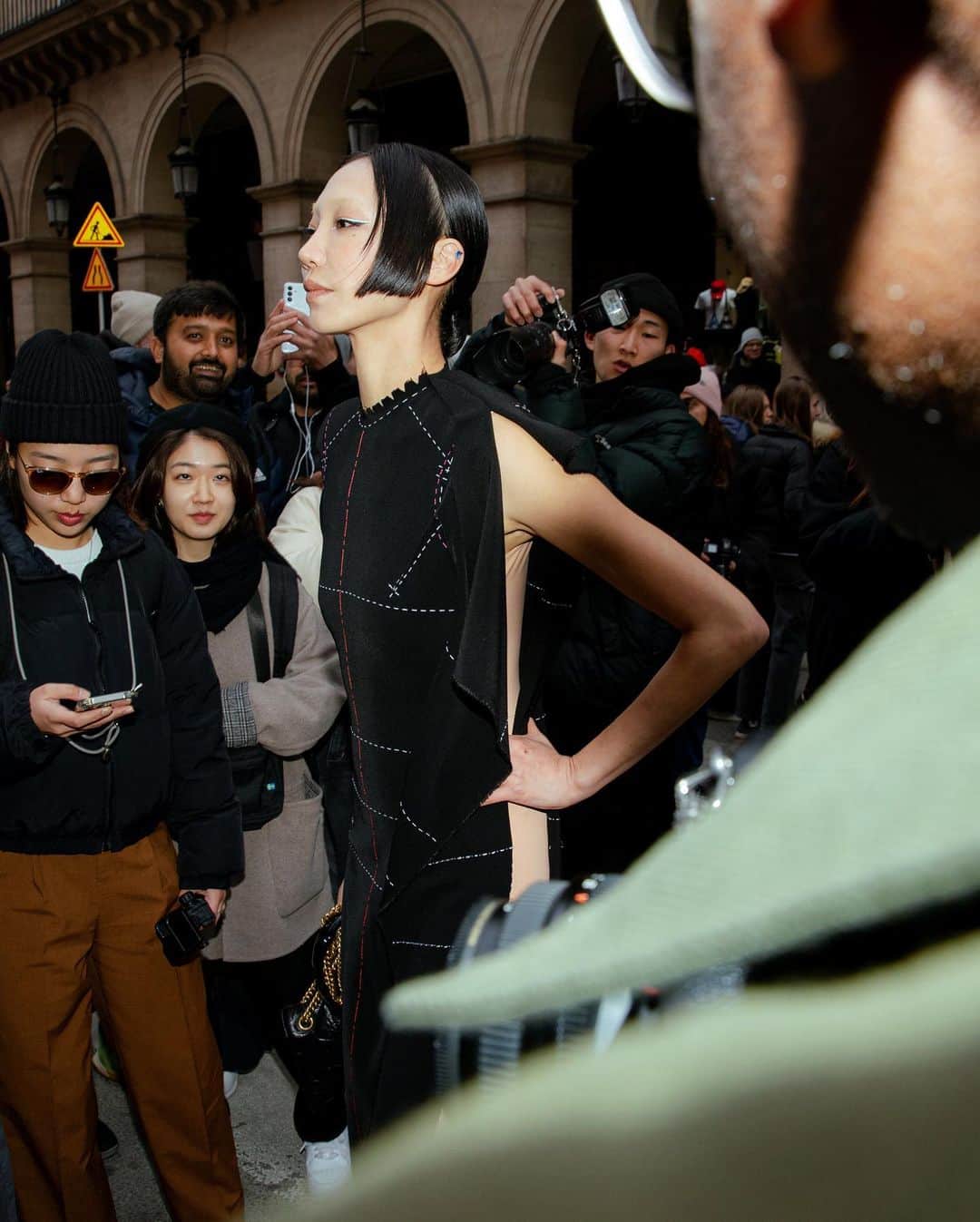 가로수길 , Seoulのインスタグラム：「Paris Fashion Week  Thx @soojmooj ✨  발렌시아가 쇼장에서 모델 수주님」